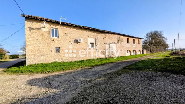 Maison
         8 pièces
        - 413 m² Exclusivité 440 000 € *