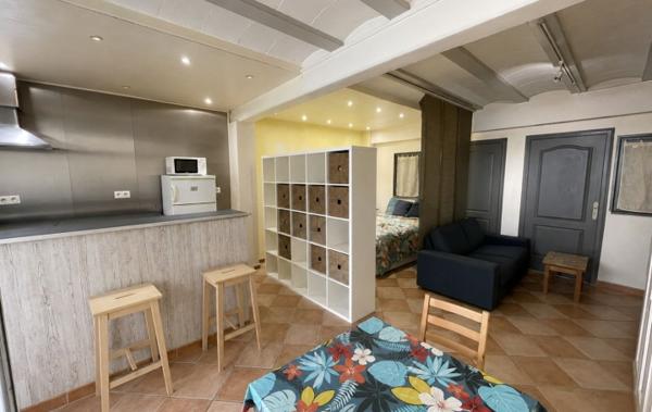 Vente Studio rdc dans les remparts Aigues-mortes