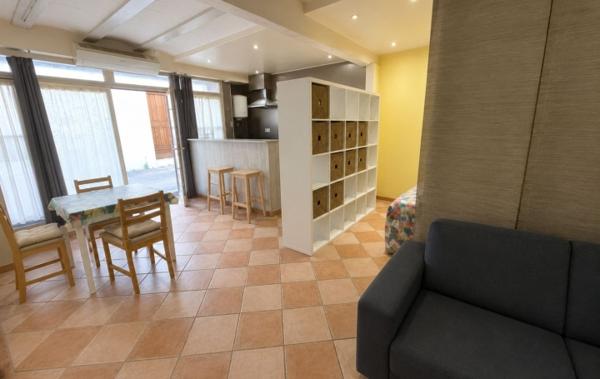 Vente Studio rdc dans les remparts Aigues-mortes