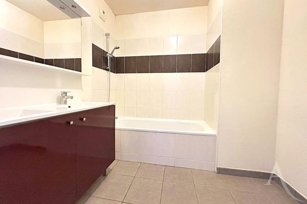 Bel Appartement T3 avec Balcons et Loggia / Éco-Quartier Bègles