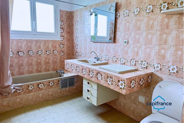 Maison familiale de pres de 200m2, sur 1040 m² de terrain à VIC LA GARDIOLE entre mer et Gardiole