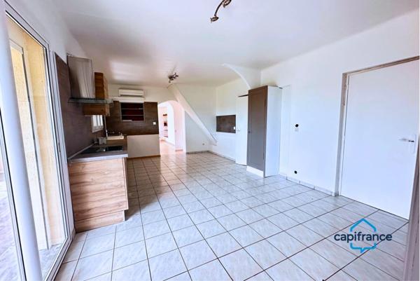 Maison familiale de pres de 200m2, sur 1040 m² de terrain à VIC LA GARDIOLE entre mer et Gardiole