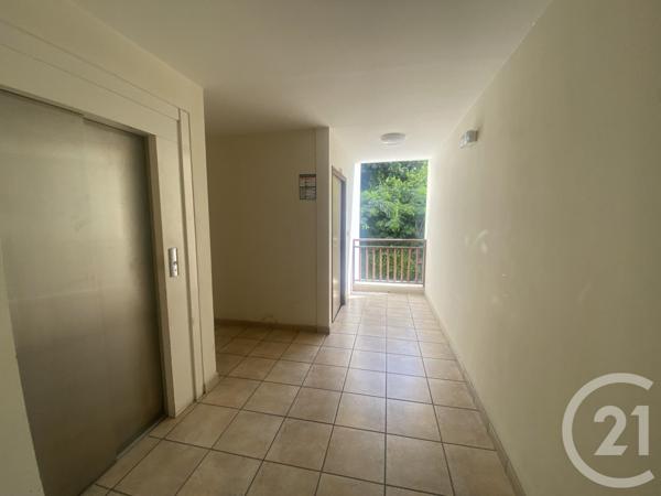 Appartement F4 à vendre  4 pièces - 86,84 m2 ST DENIS - 974