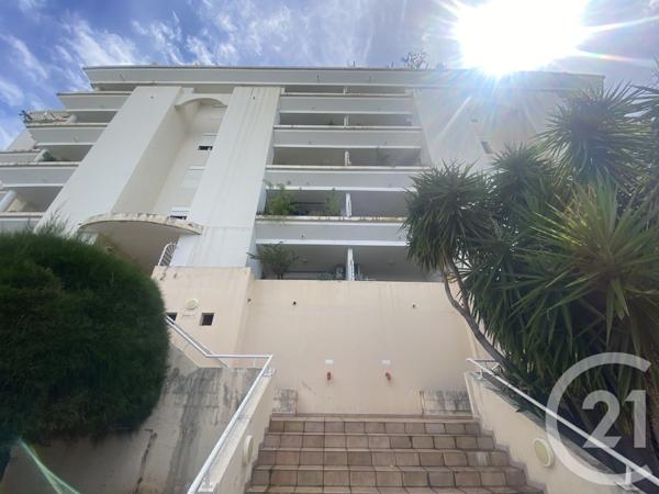 Appartement F4 à vendre  4 pièces - 86,84 m2 ST DENIS - 974