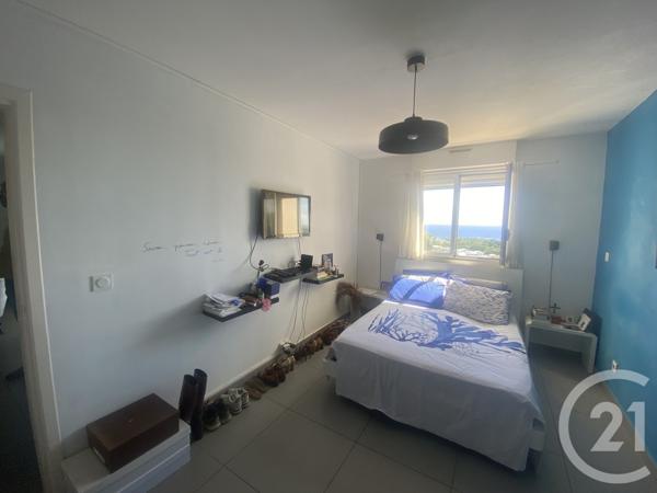 Appartement F4 à vendre  4 pièces - 86,84 m2 ST DENIS - 974
