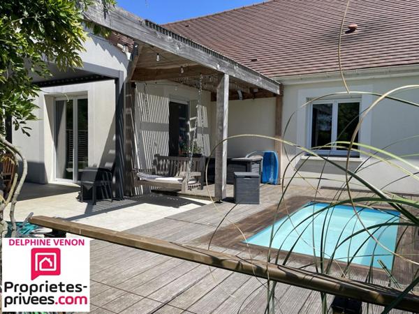 EXCLUSIVITE - Maison de 210 m² classe énergie C sur un terrain de 1000 m² environ à 2 pas du centre bourg et des écoles