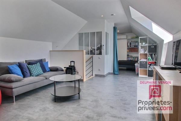 EXCLUSIVITE - Maison de 210 m² classe énergie C sur un terrain de 1000 m² environ à 2 pas du centre bourg et des écoles