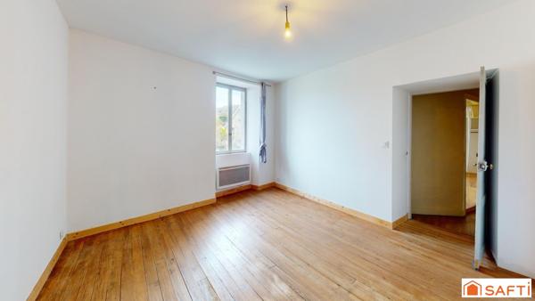 Maison Béarnaise de 252 m2, 11 pièces, 7 chambres, dépendance