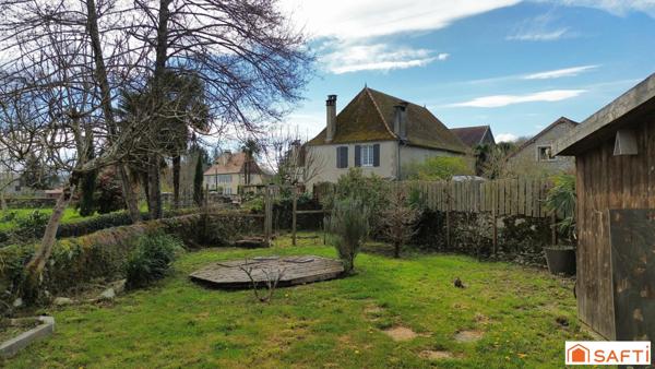 Maison Béarnaise de 252 m2, 11 pièces, 7 chambres, dépendance