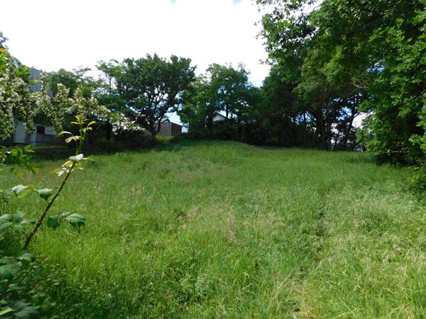 MURS-ERIGNE Terrain constructible d'environ 1600 m²