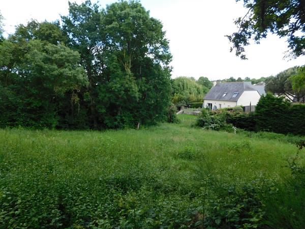 MURS-ERIGNE Terrain constructible d'environ 1600 m²