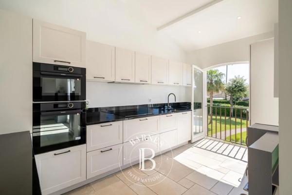 Vallauris, Appartement villa 4 Chambres -  174 m² à vendre