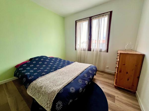 Maison rénovée en 2021 avec pompe à chaleur air air réversible - Séjour de 32m2