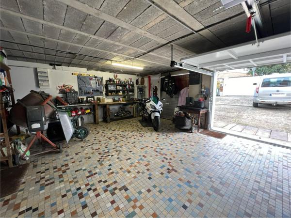 Maison rénovée en 2021 avec pompe à chaleur air air réversible - Séjour de 32m2