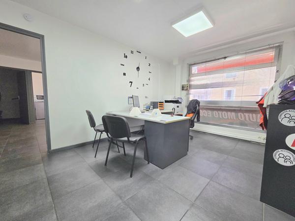 Entrepôt / local industriel 52 m² sur Solliès-Pont