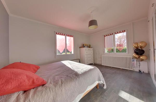 Maison 7 pièce(s) 197.48 m2