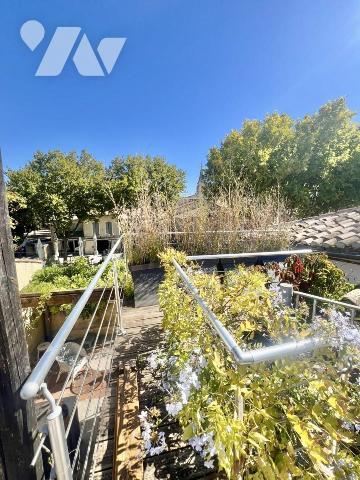 Appartement de type T5 de 149m² habitables avec terrasse  