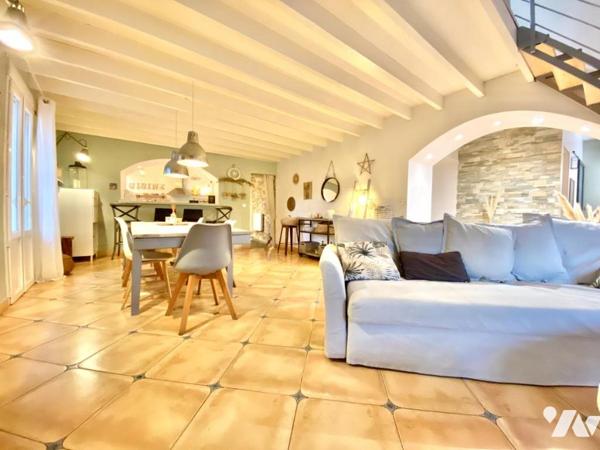 Appartement de type T5 de 149m² habitables avec terrasse  