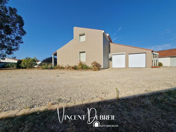 MAISON  5 CHAMBRES PROCHE CENTRE BOURG