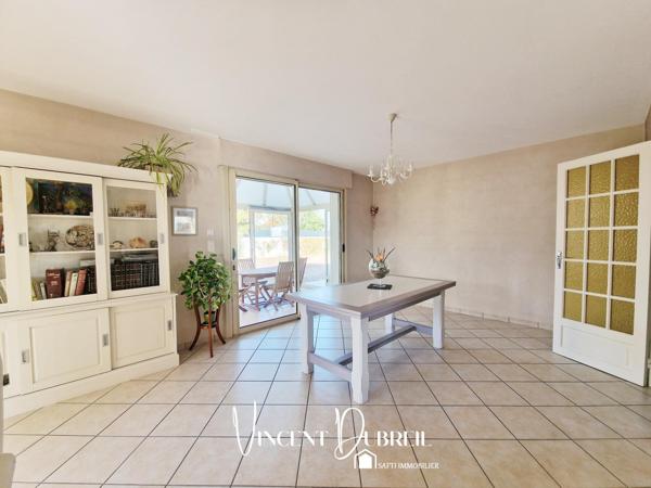 MAISON  5 CHAMBRES PROCHE CENTRE BOURG