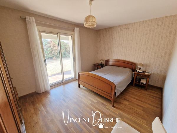 MAISON  5 CHAMBRES PROCHE CENTRE BOURG