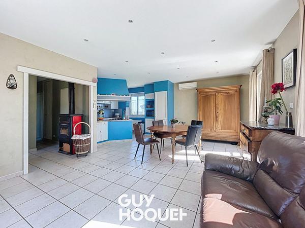 Maison sur Sous-Sol complet 5 Chambres + Dépendances et terrain de 1100 m² environ