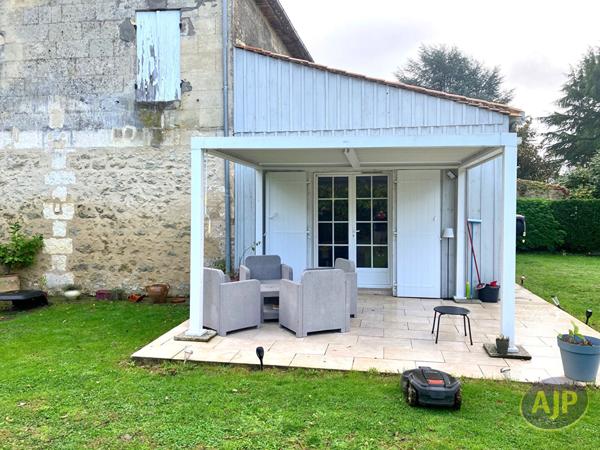 Location maison Beychac Et Caillau : 1 240 € - AJP Immobilier Libourne