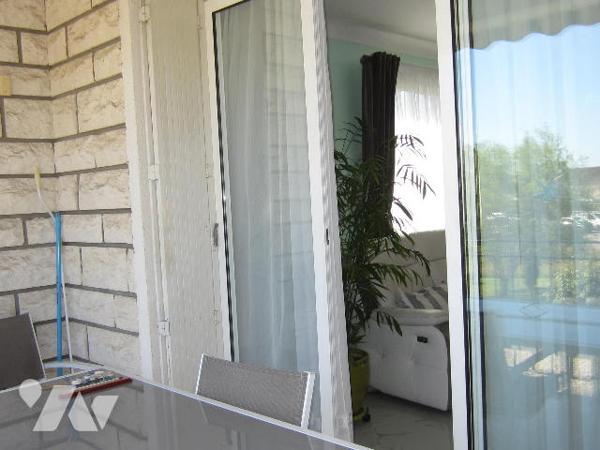 Villa TYPE 5 avec GARAGE-JARDIN et PISCINE proximité toutes commodités Bon Etat Général.
