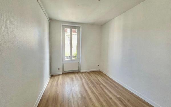 Appartement à louer    4 pièces •  Périgueux
