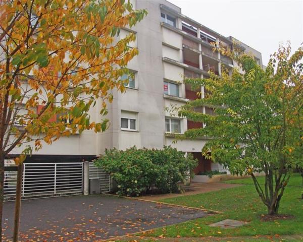 PARKING RABELAIS / BRETONNEAU