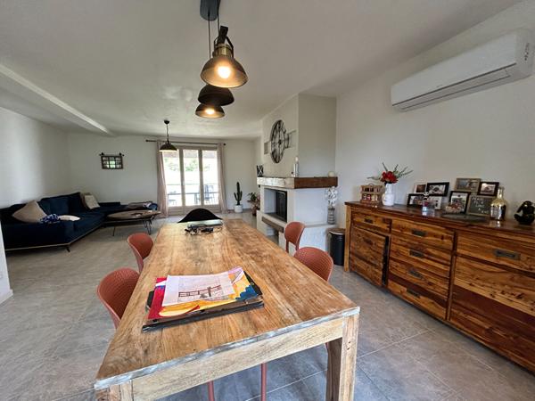 A vendre , Lucciana, Maison composée de T4, T2 ,T1, garage et piscine