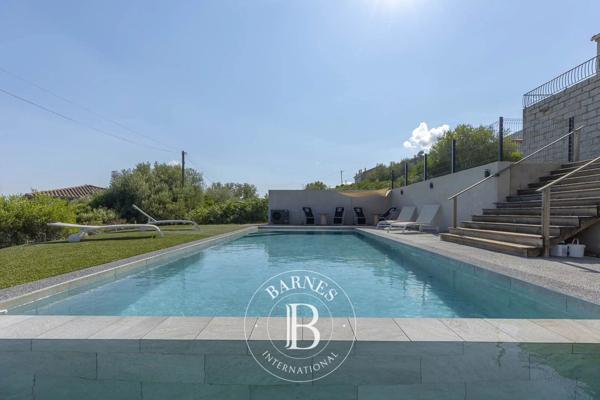 Lecci, Villa 7 Chambres -  263 m² à vendre