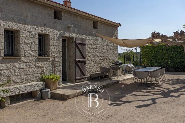 Lecci, Villa 7 Chambres -  263 m² à vendre