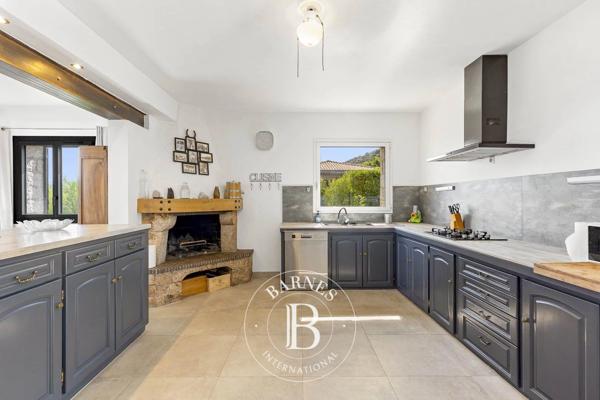 Lecci, Villa 7 Chambres -  263 m² à vendre