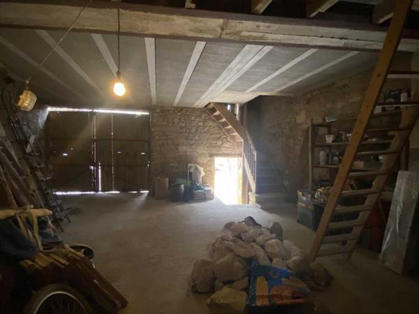 Garage - Saint-cyprien Garage de 100 m² sur deux niveaux – En plein cœur de Saint-Cyprien (24)