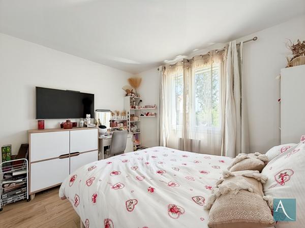 Appartement 4 pièces - 82 m² - Jardin privatif, terrasse plein sud, 2 parkings - Linas 91310