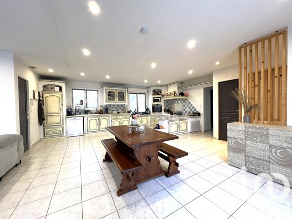 Maison à vendre 4 pièces 102 m² Coutras