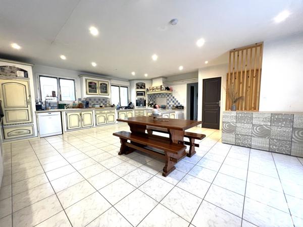 Maison à vendre 4 pièces 102 m² Coutras