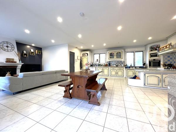 Maison à vendre 4 pièces 102 m² Coutras