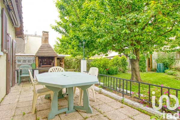 Maison 6 pièces de 92 m² à Sarcelles (95200)