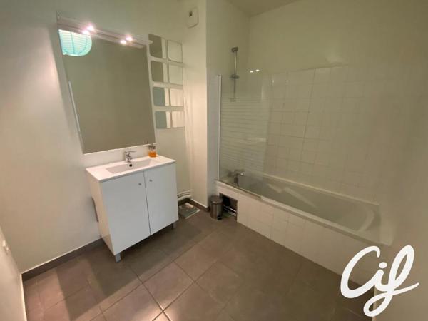 Appartement T3 SAINT HERBLAIN - 68.21 m2  198 000 Euros