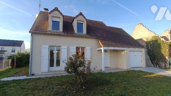 7 mn de la gare de Nemours, beau pavillon de 4 pièces avec garage  et 538 m² de jardin clos.