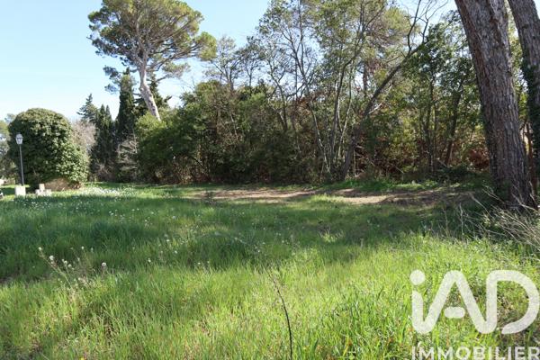 Terrain à vendre 668 m² Escales