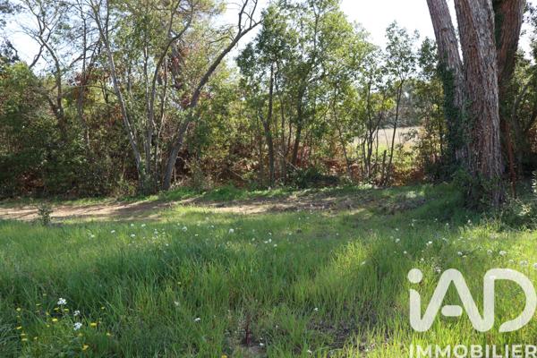 Terrain à vendre 668 m² Escales