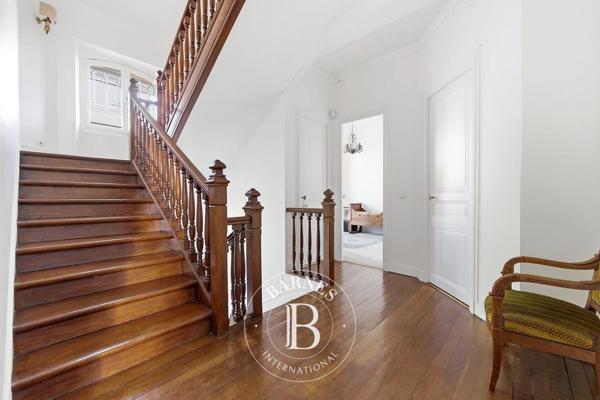 Saint-Maur-des-Fossés, Maison 7 Chambres -  364 m² à vendre
