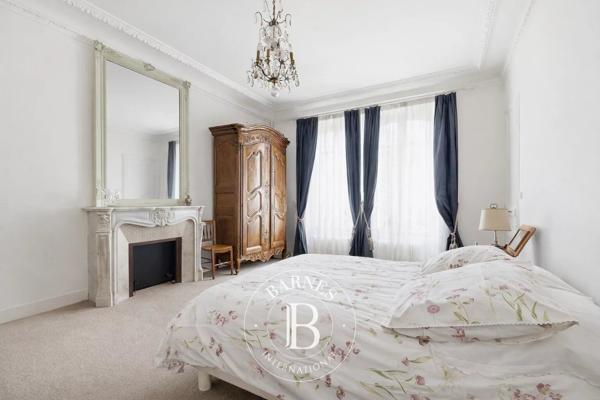 Saint-Maur-des-Fossés, Maison 7 Chambres -  364 m² à vendre