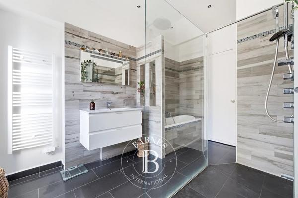 Saint-Maur-des-Fossés, Maison 7 Chambres -  364 m² à vendre