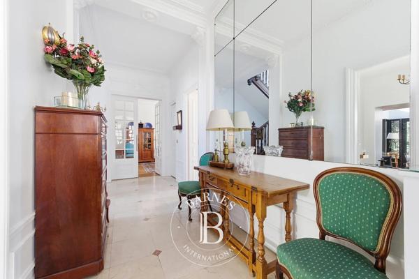 Saint-Maur-des-Fossés, Maison 7 Chambres -  364 m² à vendre