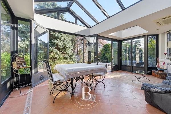 Saint-Maur-des-Fossés, Maison 7 Chambres -  364 m² à vendre