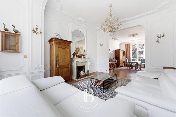 Saint-Maur-des-Fossés, Maison 7 Chambres -  364 m² à vendre